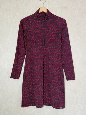 Title Nine Women’s Dream Shift Dress Geometric 1/4 Zip Longsleeve in Red Gray S